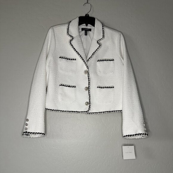 Ellen Tracy Jackets & Blazers - Ellen Tracy SP Size Small Petite White Ladies' Blazer Jacket